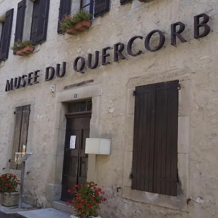 - 2 Pièces à * Puivert